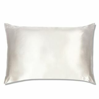 Baltas šilko karalienės pagalvės užvalkalas
