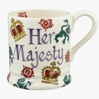 Suasmenintas karalienės Elžbietos II 12 pintų puodelis