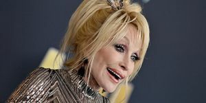 dolly parton dalyvauja 57-ojoje kantri muzikos apdovanojimų akademijoje 2022 m. kovo 07 d. Las Vegase, Nevadoje Axellebauer griffinfilmmagic nuotrauka