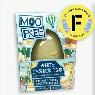 „Moo Free“ baltas velykinis kiaušinis su „White Bunnycomb“ traškučiu