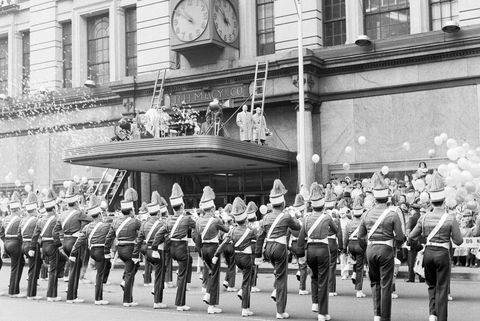 eitynių grupė 1954 m. Macy padėkos dienos parade