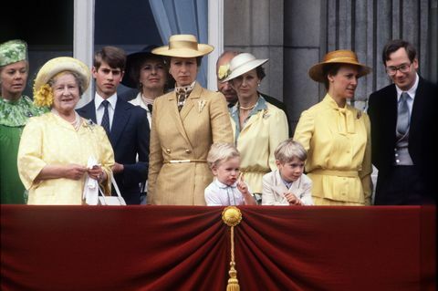 Princesė Anne Bekingemo rūmų balkone, 1980 m