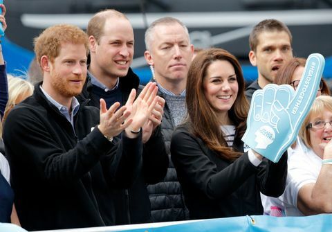 Princas Harry, princas Williamas, Kate linksmina „Heads Together“ Londono maratone