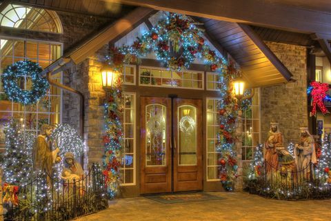 „The Inn at Christmas Place“
