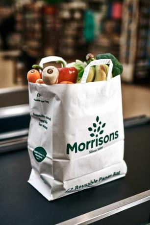 Daugkartinio naudojimo popierinis maišas - „Morrisons“ pristato JAV stiliaus popierinius maišelius, siekdami sumažinti plastiko naudojimą