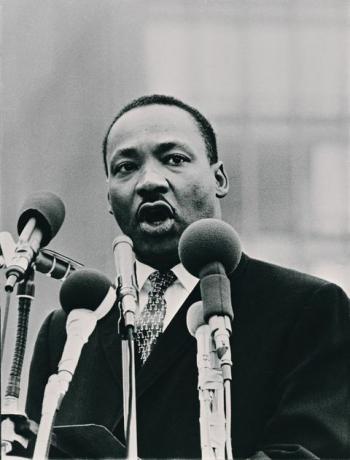 niujorkas rugsėjo 10 d. Martinas Liuteris Kingas kalba 1963 m. rugsėjo 10 d. Niujorke, Niujorke nuotrauka, kurią pateikė santi visalligetty images