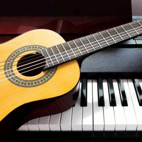 gitara ir pianinas