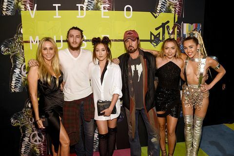 Billy Ray Cyrus, Tish Cyrus, Miley Cyrus 2015 m. MTV vaizdo muzikos apdovanojimuose