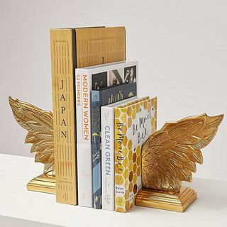 „Metallic Wings“ auksinė knyga baigiasi