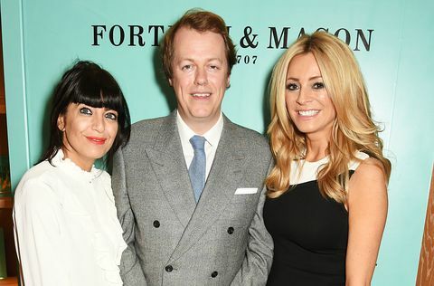 Tomas Parkeris Bowles Claudia Winkleman Tess Daly griežtai ateina šokdamas